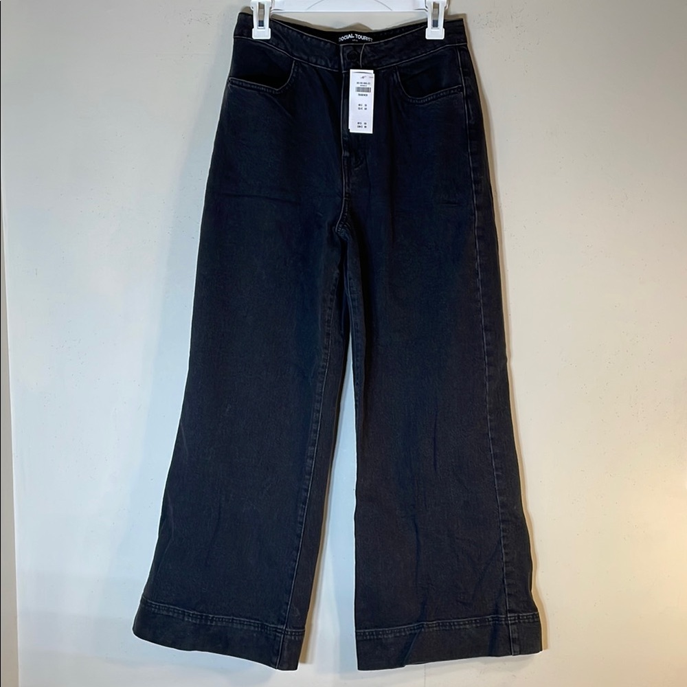 Social Tourist Super High Rise Wide-Leg Jeans. 6R/W28. NWT.